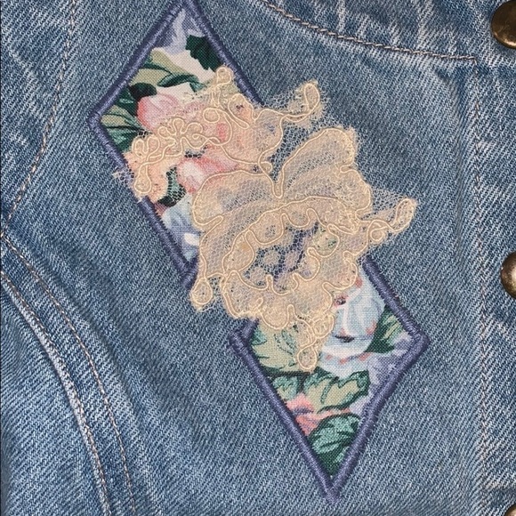 Vintage 90s Appliqué  Light Blue Jean Vest By California Concepts Size Large - Picture 5 of 10